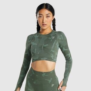 Gymshark// Adapt Camo seamless long sleeve crop top